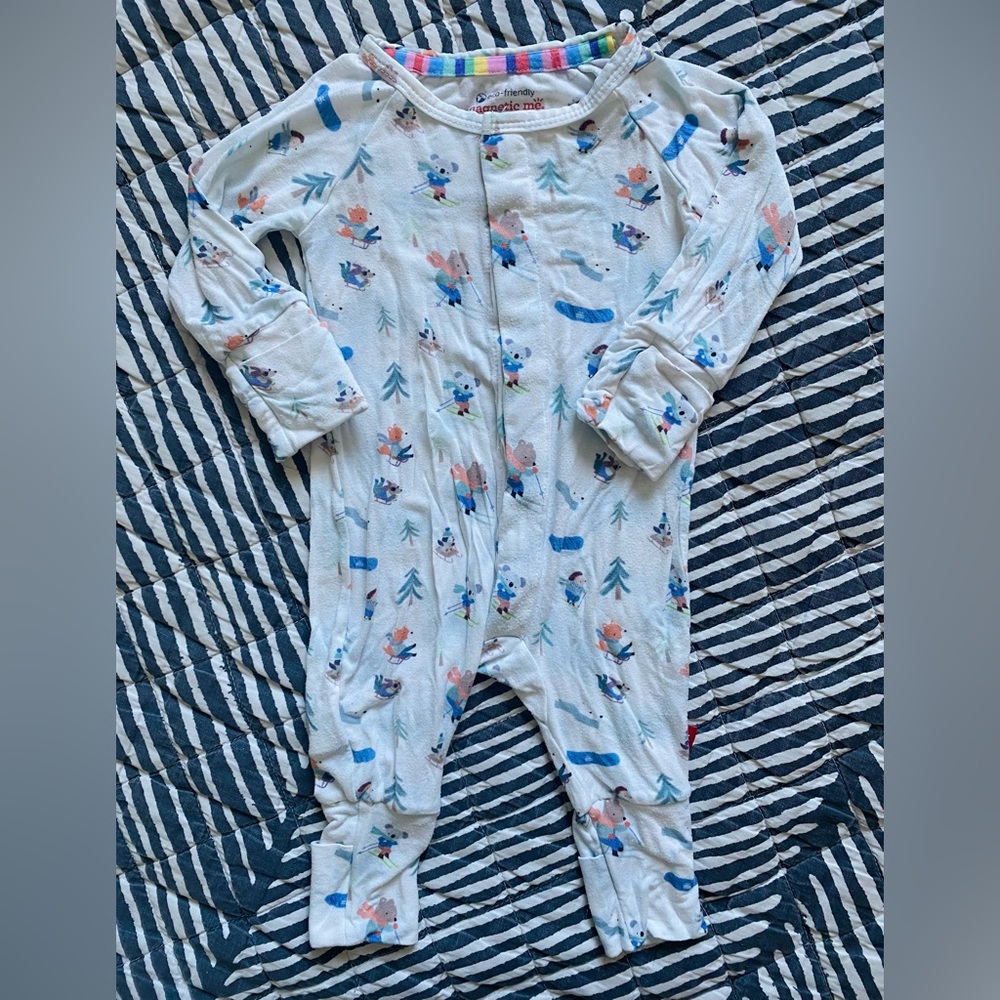 Magnetic Me White and Blue Footies with Cozy Design